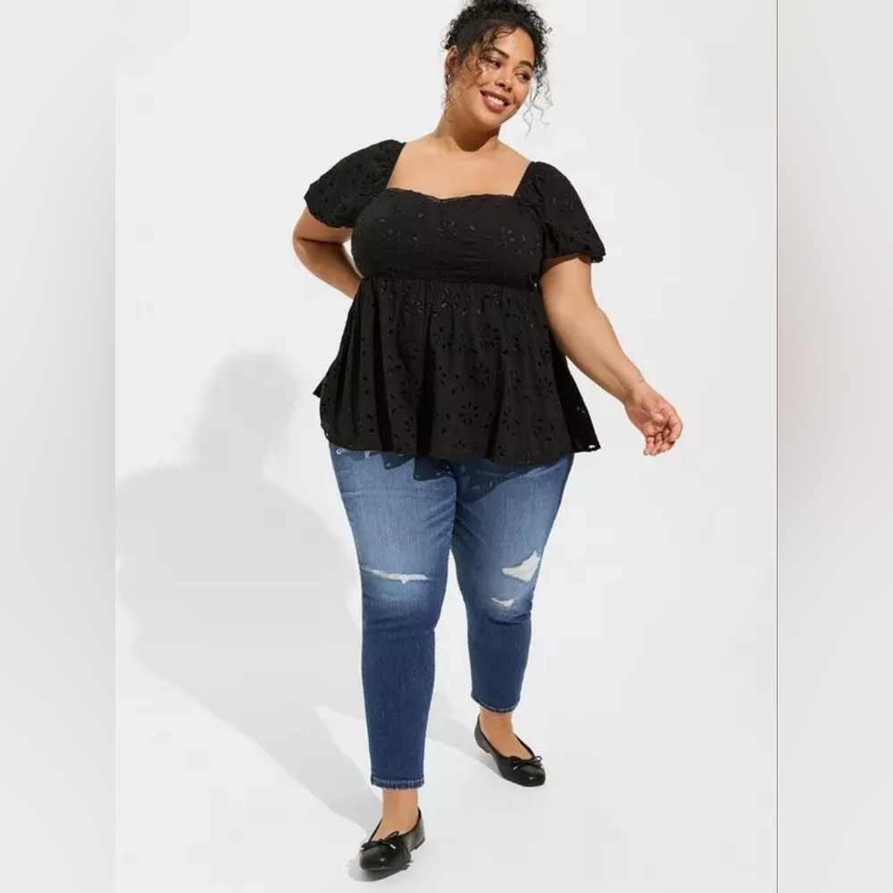 NWT TORRID Babydoll Eyelet Challis Black Short Sleeve Blouse Size 1X 14-16 - Picture 15 of 16